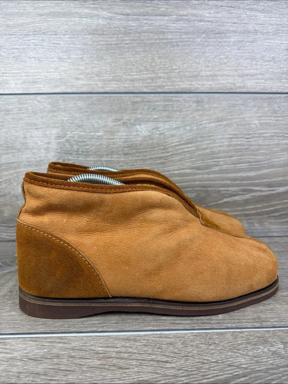 L.L. Bean Chukka Slippers Mens Sz 6M Tan Suede Sheepskin Lined Warm Slip On Shoe